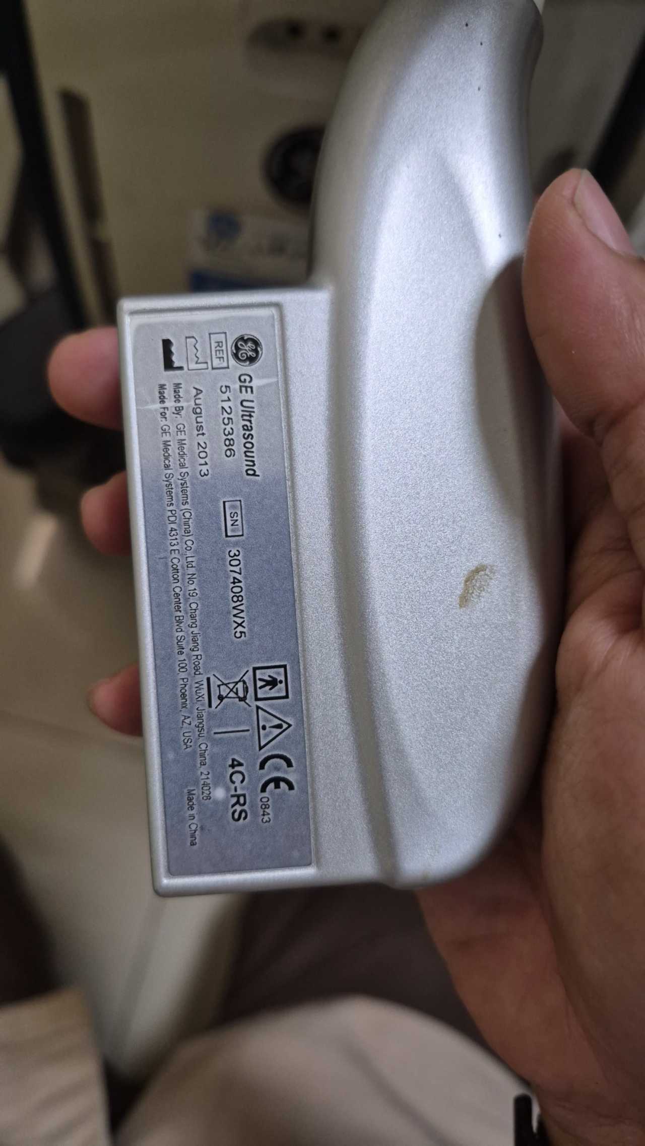 维修GE 凸阵探头 4C-RS 图象有黑色区域(图1)